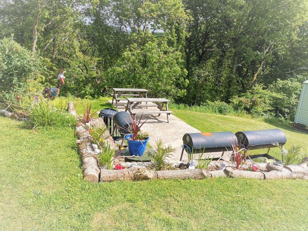 Greenways Valley Holiday Park Грейт Торингтън Екстериор снимка