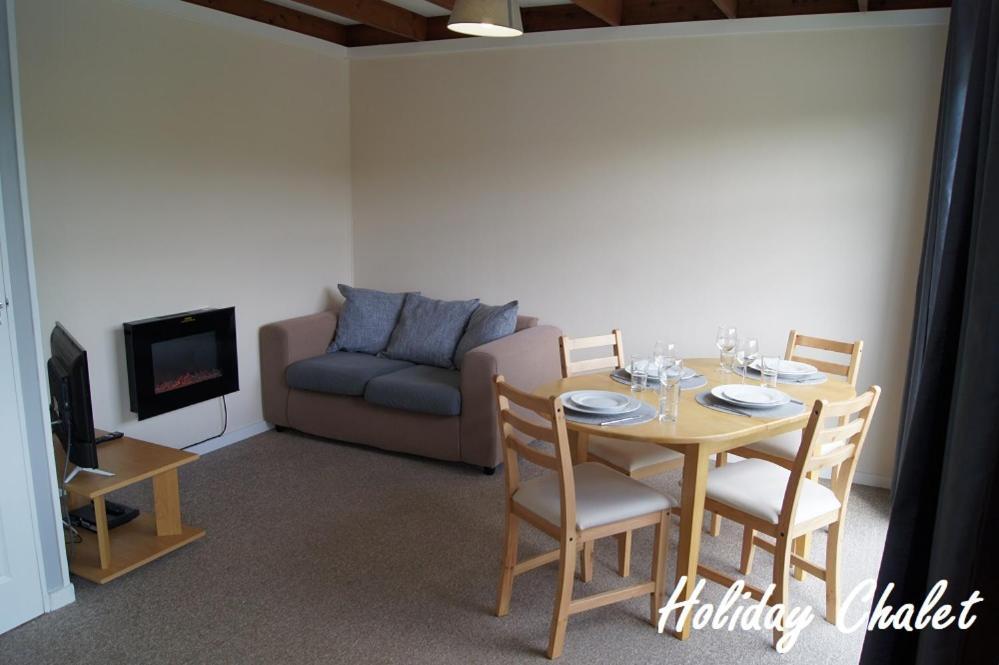 Greenways Valley Holiday Park Грейт Торингтън Екстериор снимка